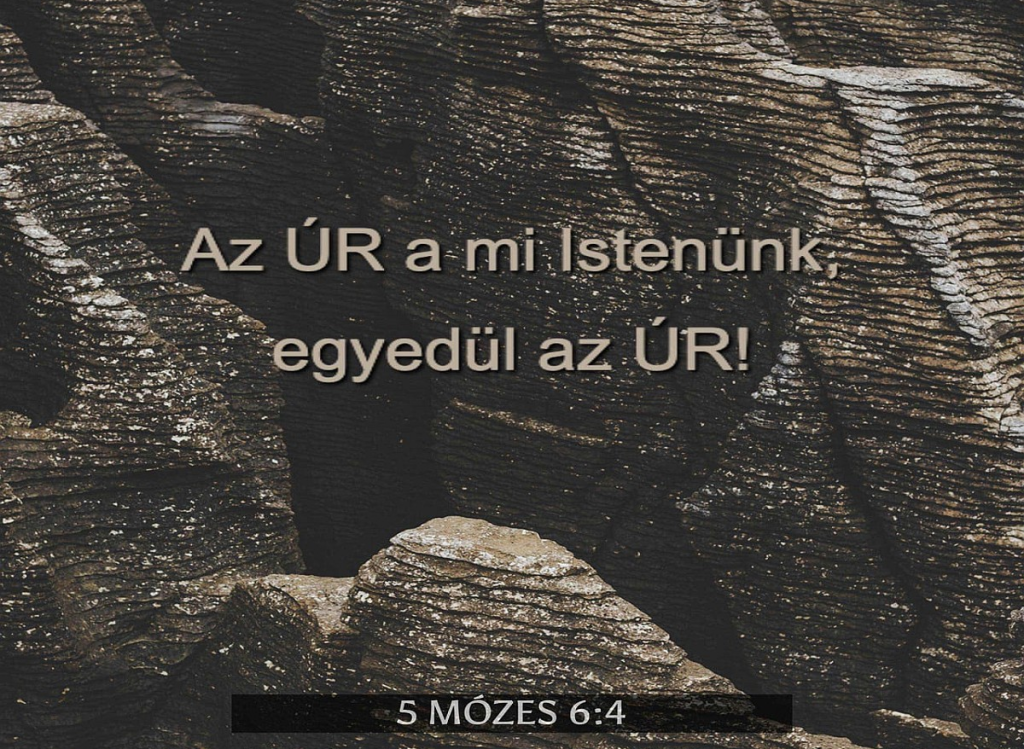 Ő egyedül az ÚR!